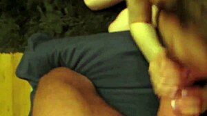POV videó Bella Grey tini szopásáról és hatalmas cumshot-járól