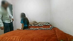 Mira a una adolescente mexicana tener sexo incondicional en público