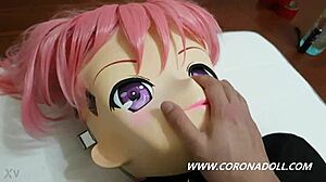 Jojos Selbstfesselung und Puppenspiel in Kigurumi und Maske
